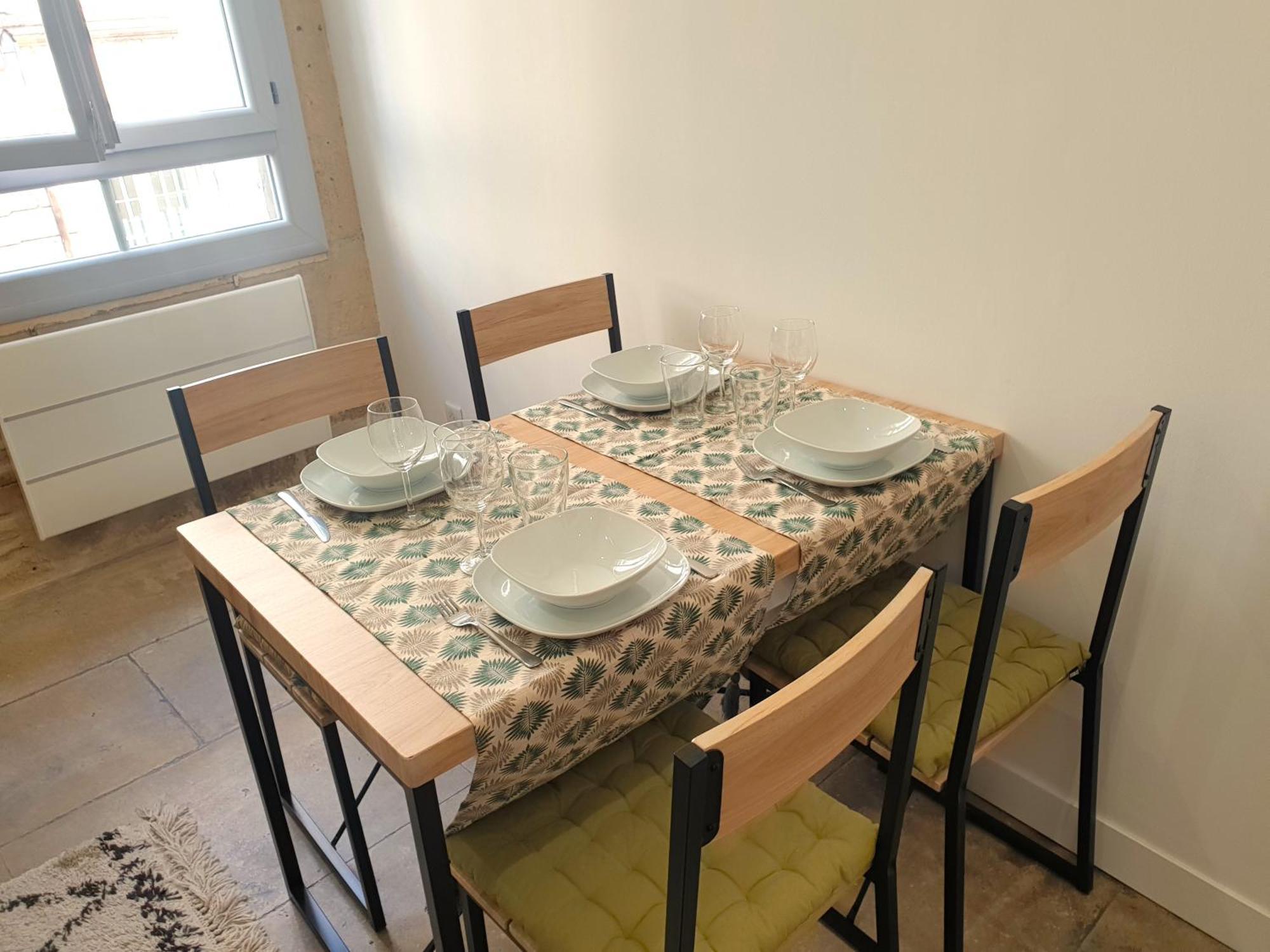 Appartement Cosy Dans Le Centre Historique มงต์เปอลิเยร์ ภายนอก รูปภาพ